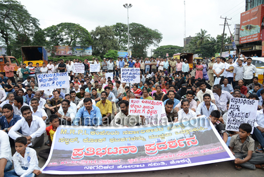dyfi protest  1